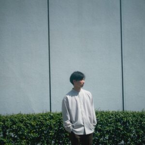 官野良太のプロフィール写真（樹脂による光の彫刻）